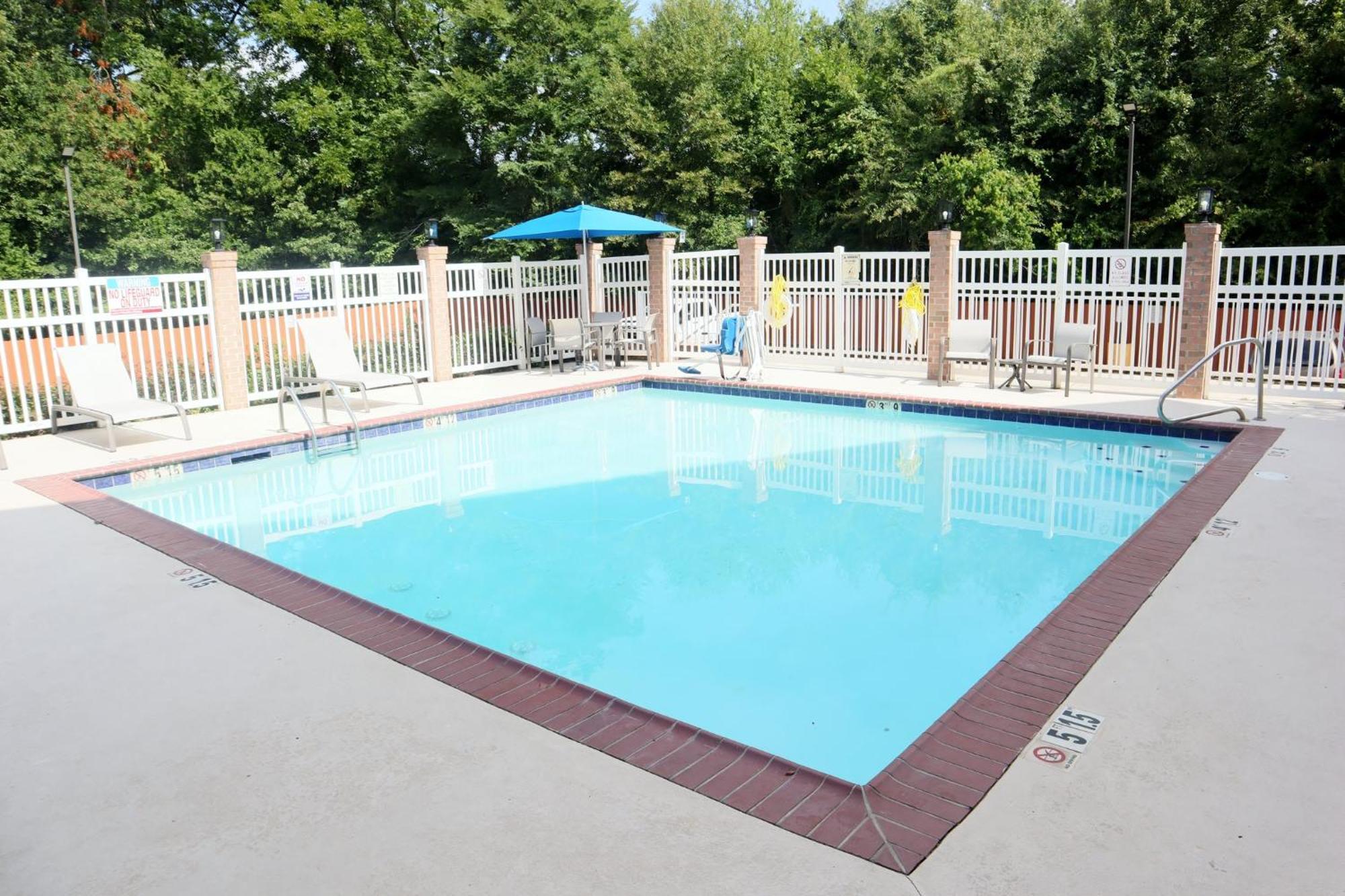 Zachary Holiday Inn Express Baton Rouge North By Ihg מראה חיצוני תמונה